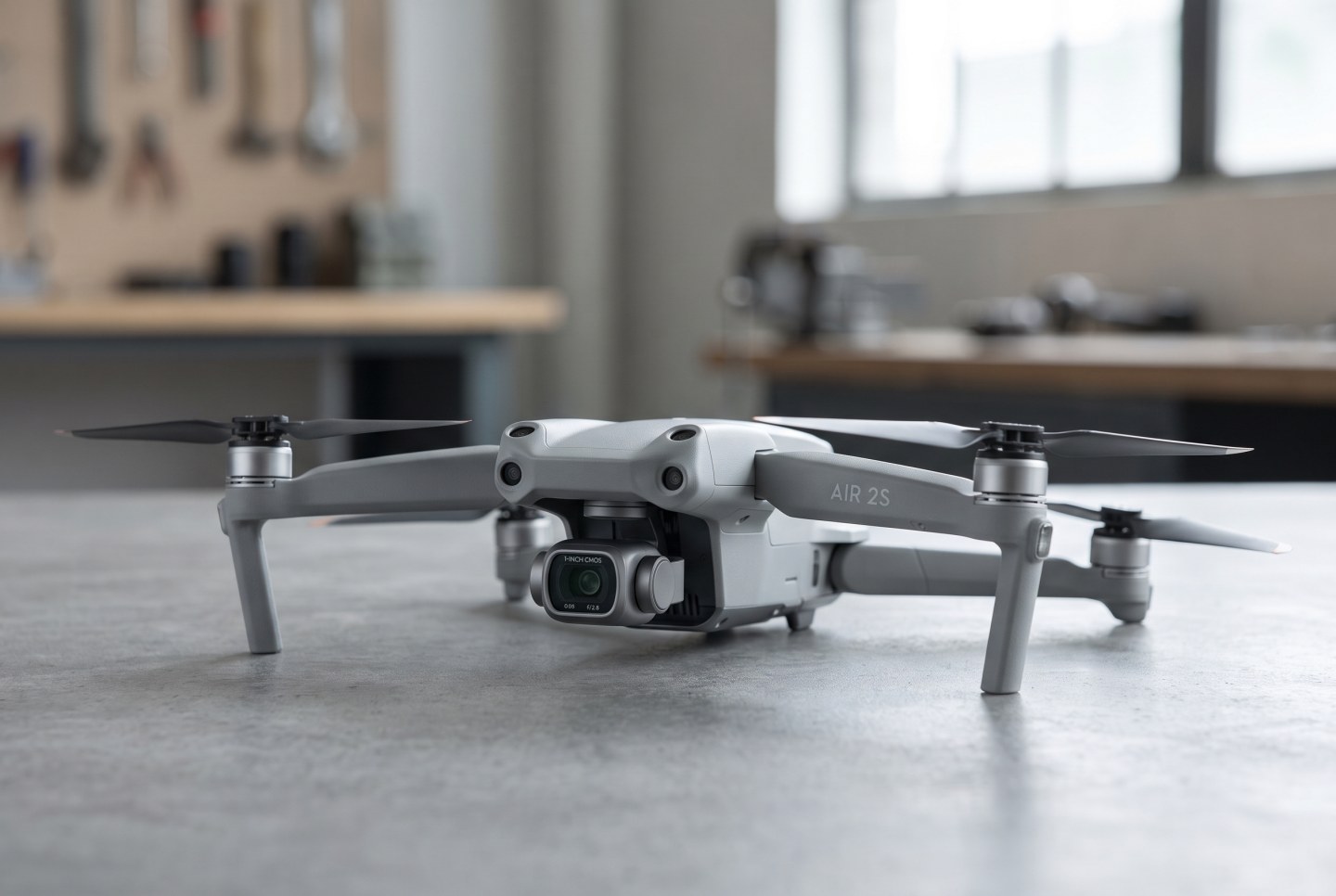 ภาพประกอบจำลองด้วย AI แสดงโดรน DJI Air 2S พร้อมเซนเซอร์ตรวจจับและกล้องกิมบอล ไม่ใช่สินค้าจริงสำหรับจำหน่าย